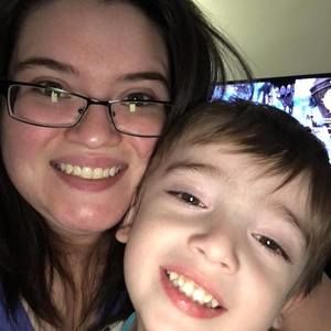 Meet your Posher, Leeann